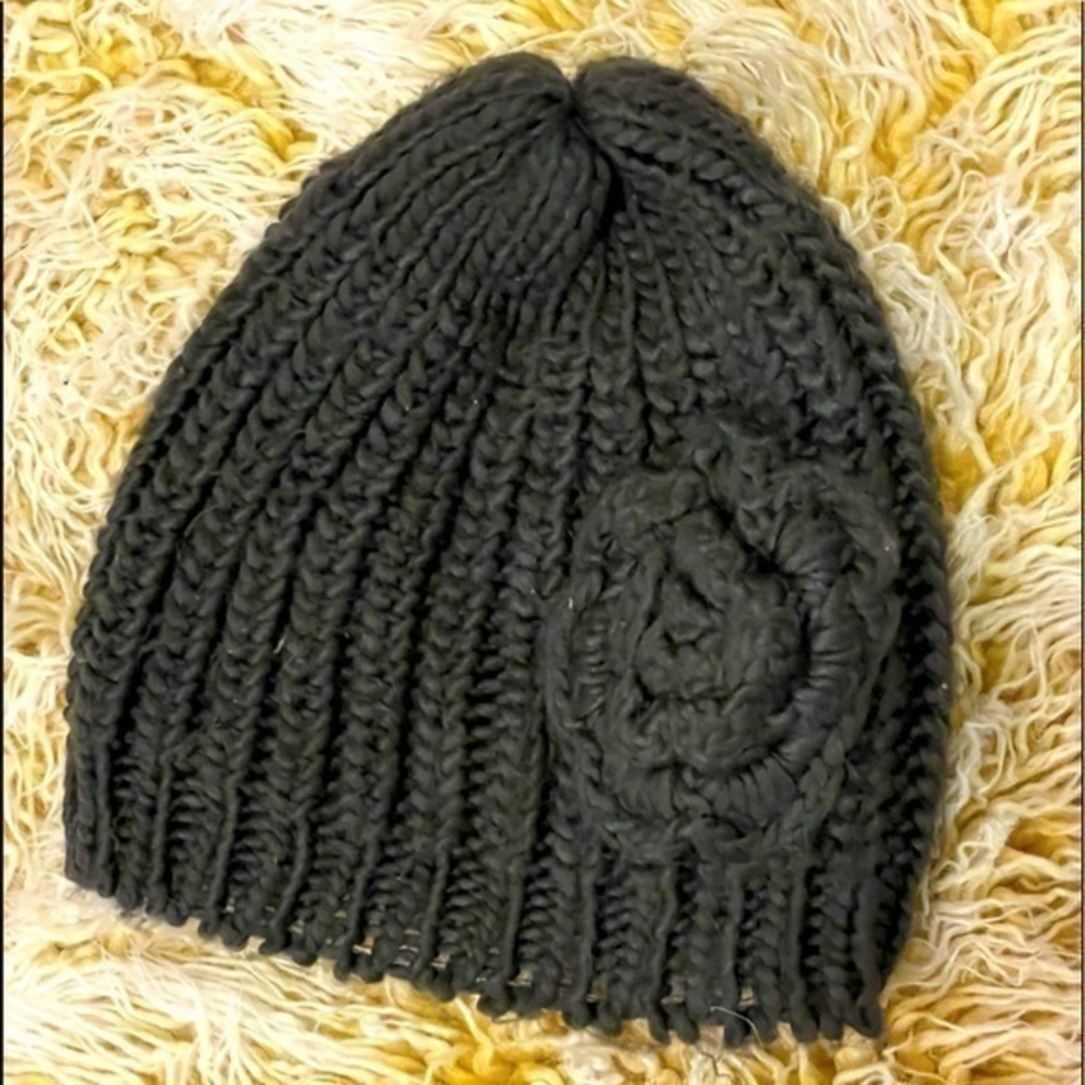 Grey flower beanie